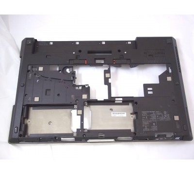 HP ELITEBOOK 8770W BASE BOTTOM CASE 688765-001 